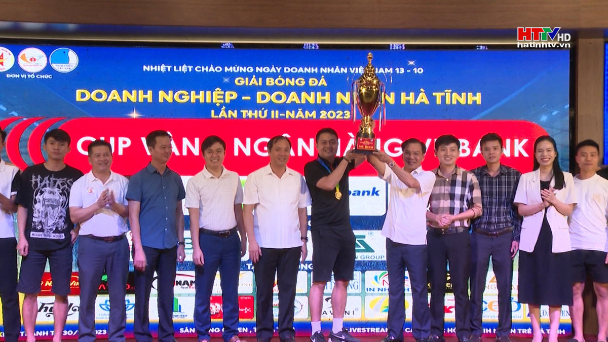 Gala tổng kết Giải bóng đá Doanh nghiệp - Doanh nhân Hà Tĩnh