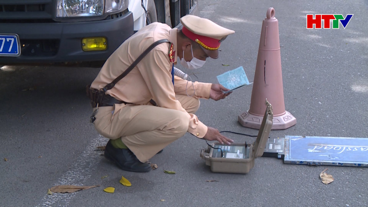 Hà Tĩnh: 10 ngày xử lý hơn 1.380 trường hợp vi phạm ATGT