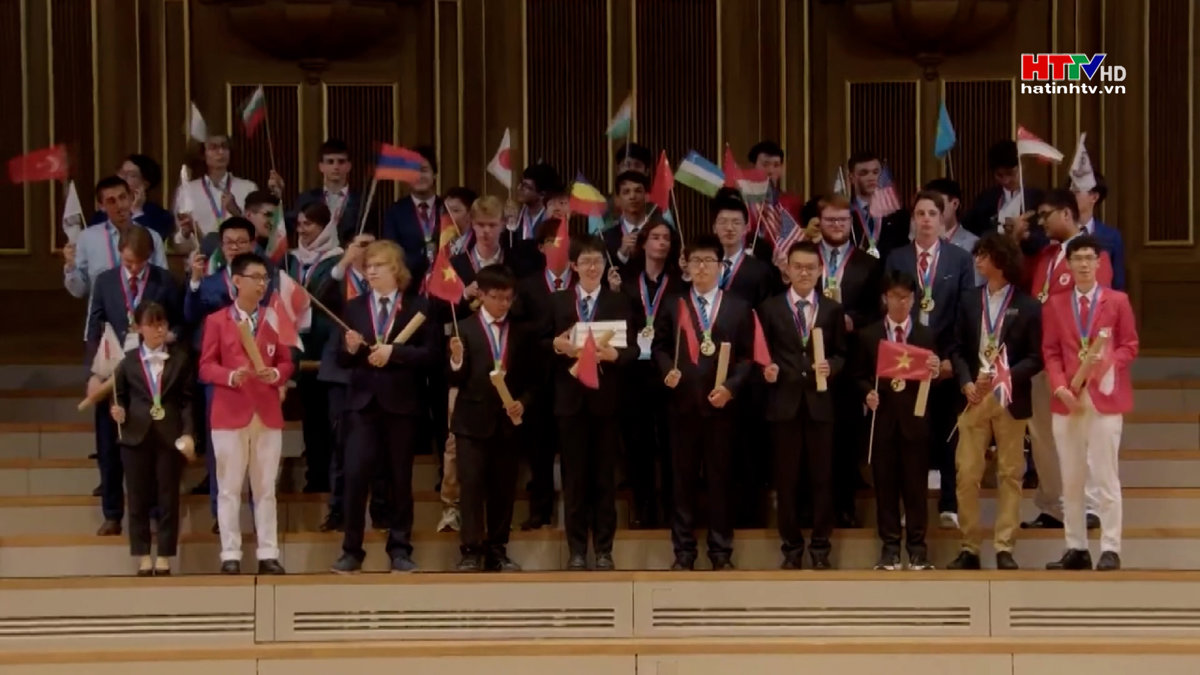 Em Đinh Cao Sơn học sinh Hà Tĩnh đạt huy chương vàng Olympic Hóa học quốc tế