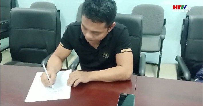 Vận động đối tượng truy nã đặc biệt ra đầu thú