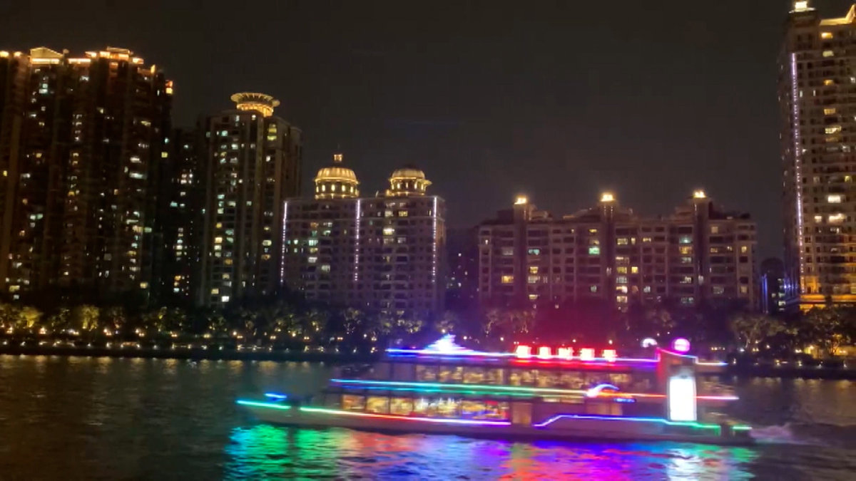 Cảnh đêm huyền ảo trên dòng Châu Giang - Trung Quốc