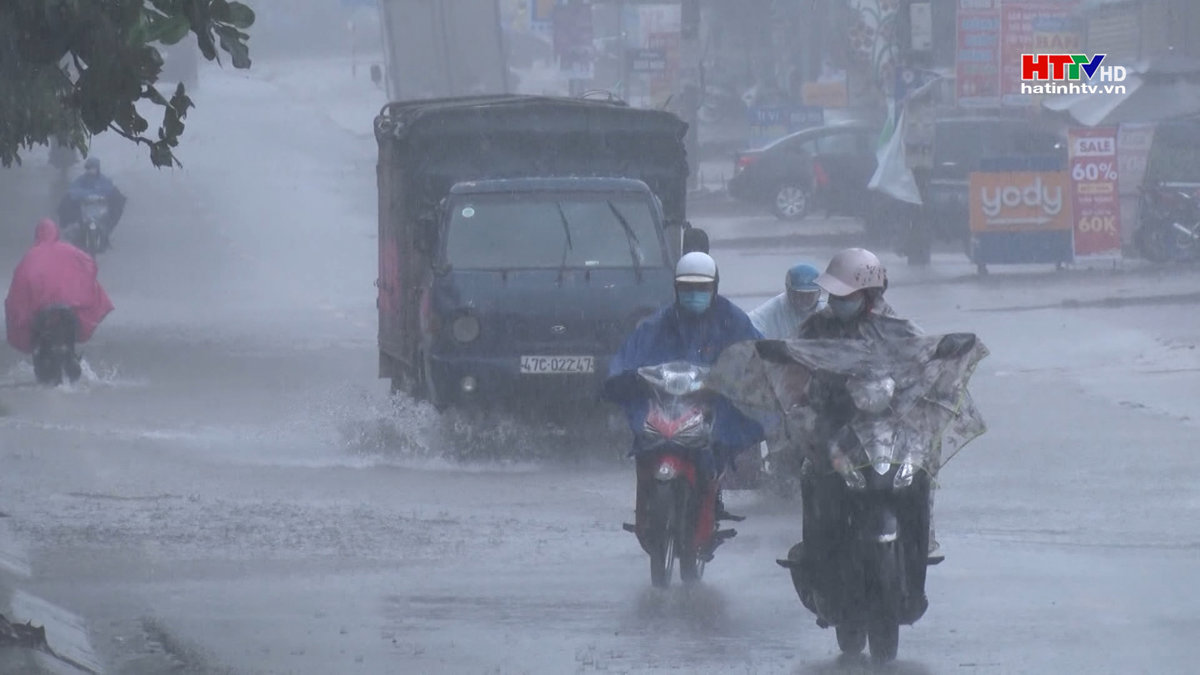 Hà Tĩnh tiếp tục mưa lớn: Tăng cường ứng phó với sạt lở đất và ngập úng