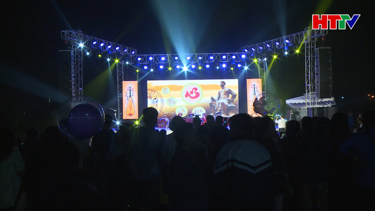 Khai mạc Tuần văn hoá Nguyễn Du