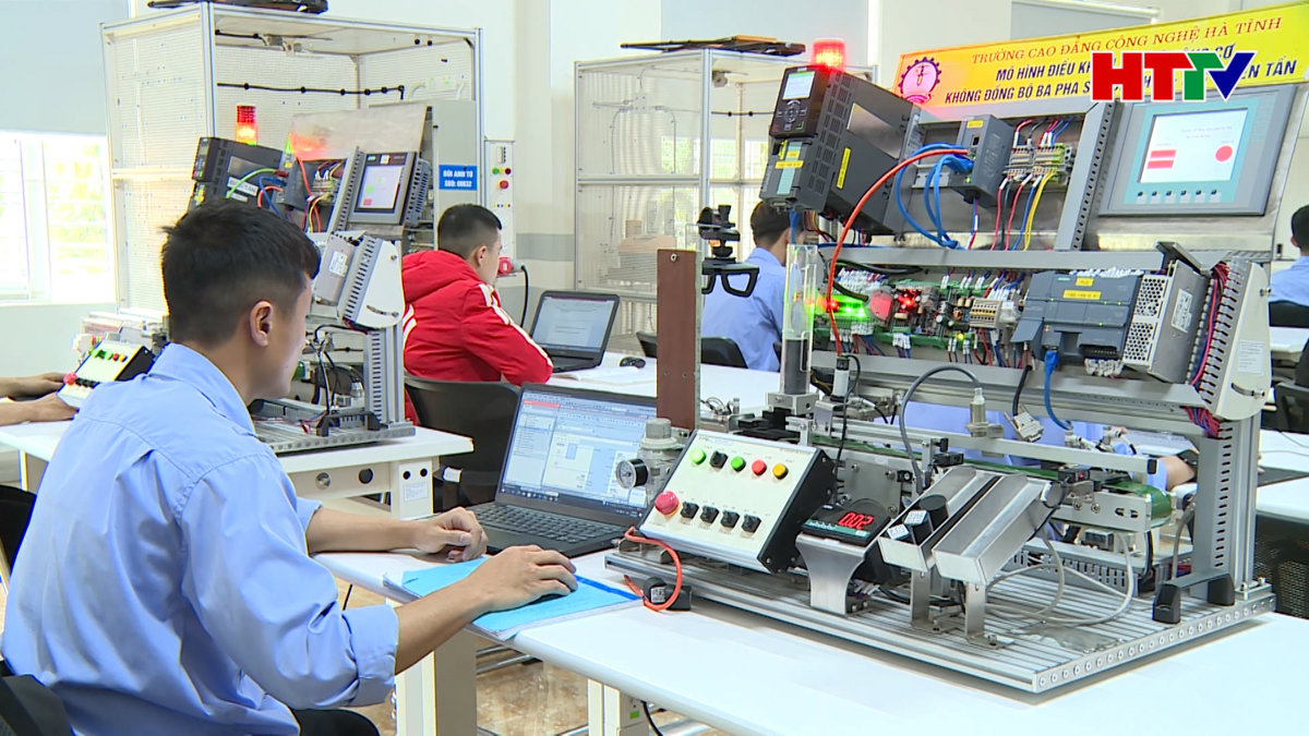 Đổi mới công tác đào tạo, tăng tỷ lệ học sinh, sinh viên có việc làm