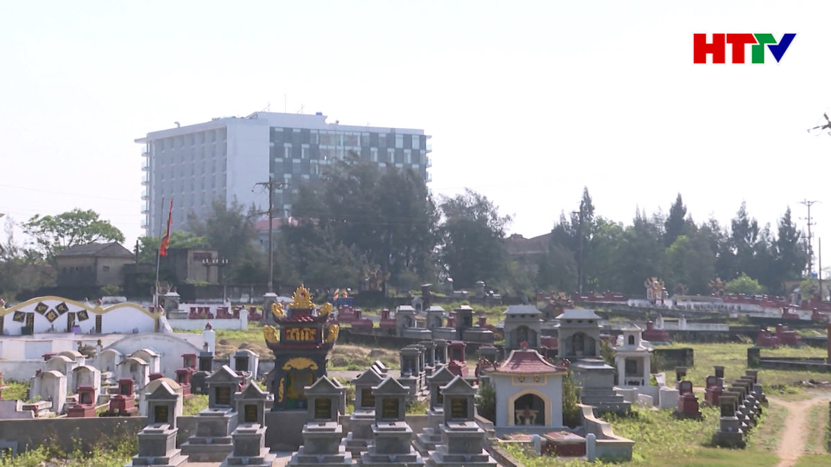 Sớm di dời nghĩa trang trong Khu du lịch Thiên Cầm