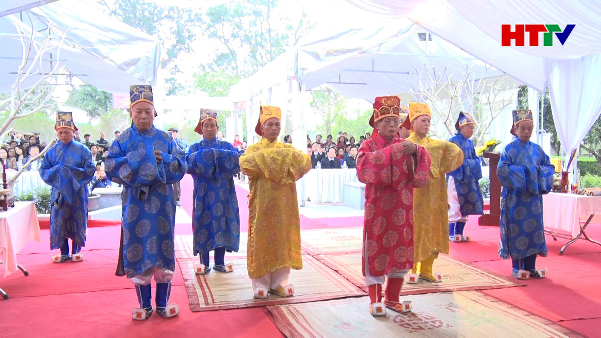 Trang nghiêm lễ tế tổ dòng họ Nguyễn Tiên Điền