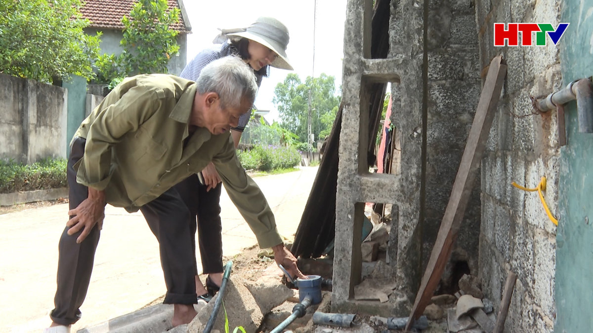 Hàng trăm hộ dân mòn mỏi chờ nước sạch