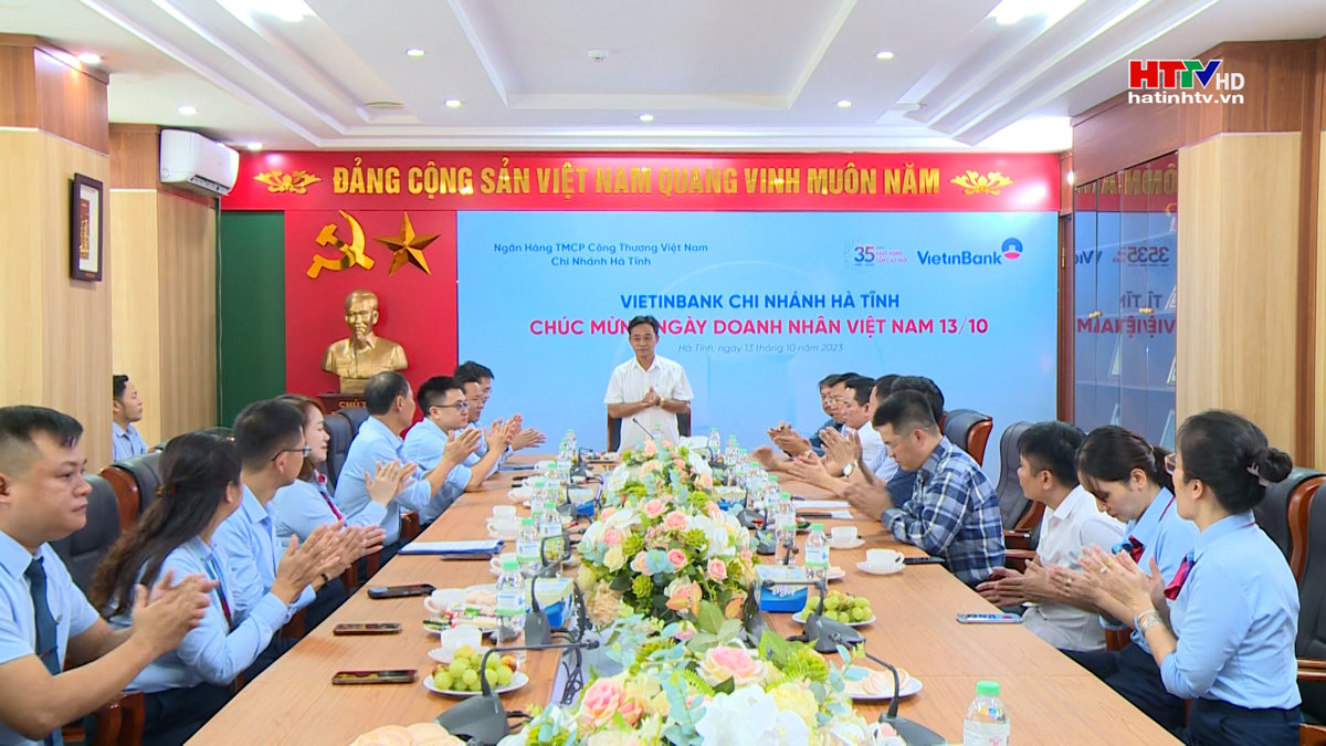 Phó Bí thư Thường trực Tỉnh ủy chúc mừng ngày doanh nhân 