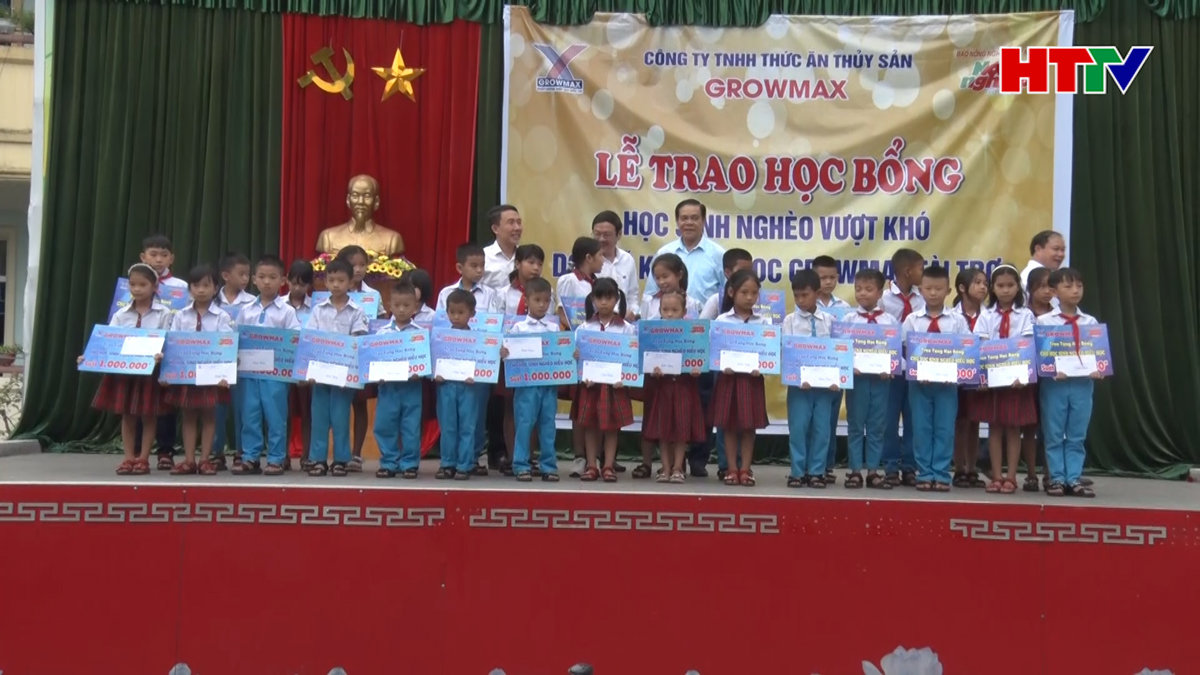 60 học sinh nghèo ở TX Kỳ Anh được nhận học bổng từ quỹ khuyến học Growmax