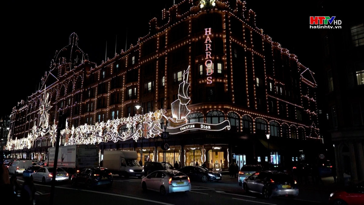 Châu Âu đón Giáng sinh trong tiết kiệm