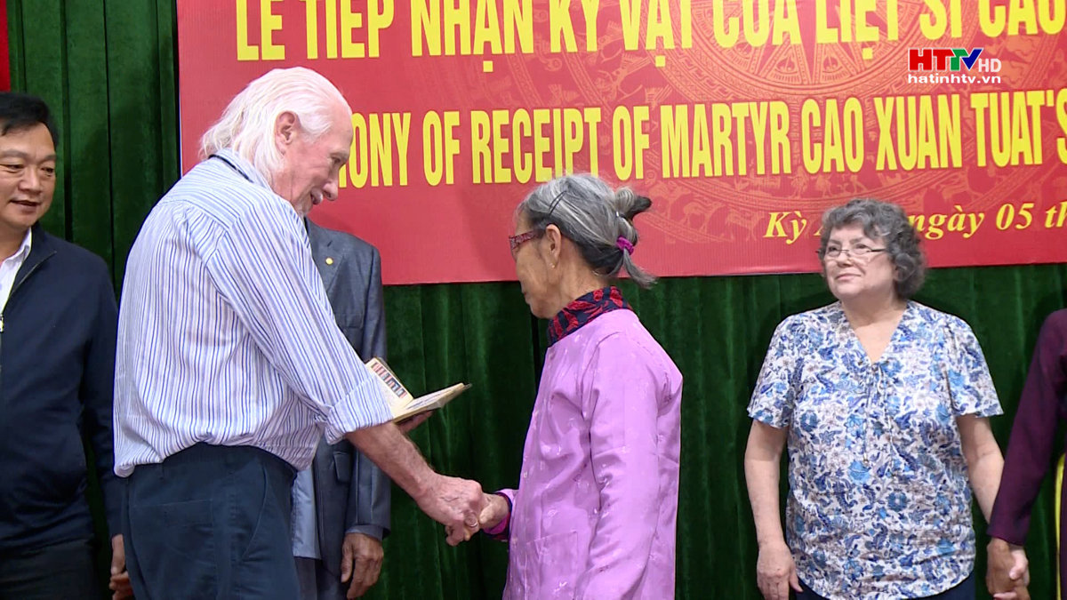 Lễ tiếp nhận kỷ vật của Liệt sỹ Cao Xuân Tuất