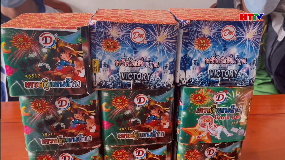 Khởi tố đối tượng tàng trữ hàng cấm