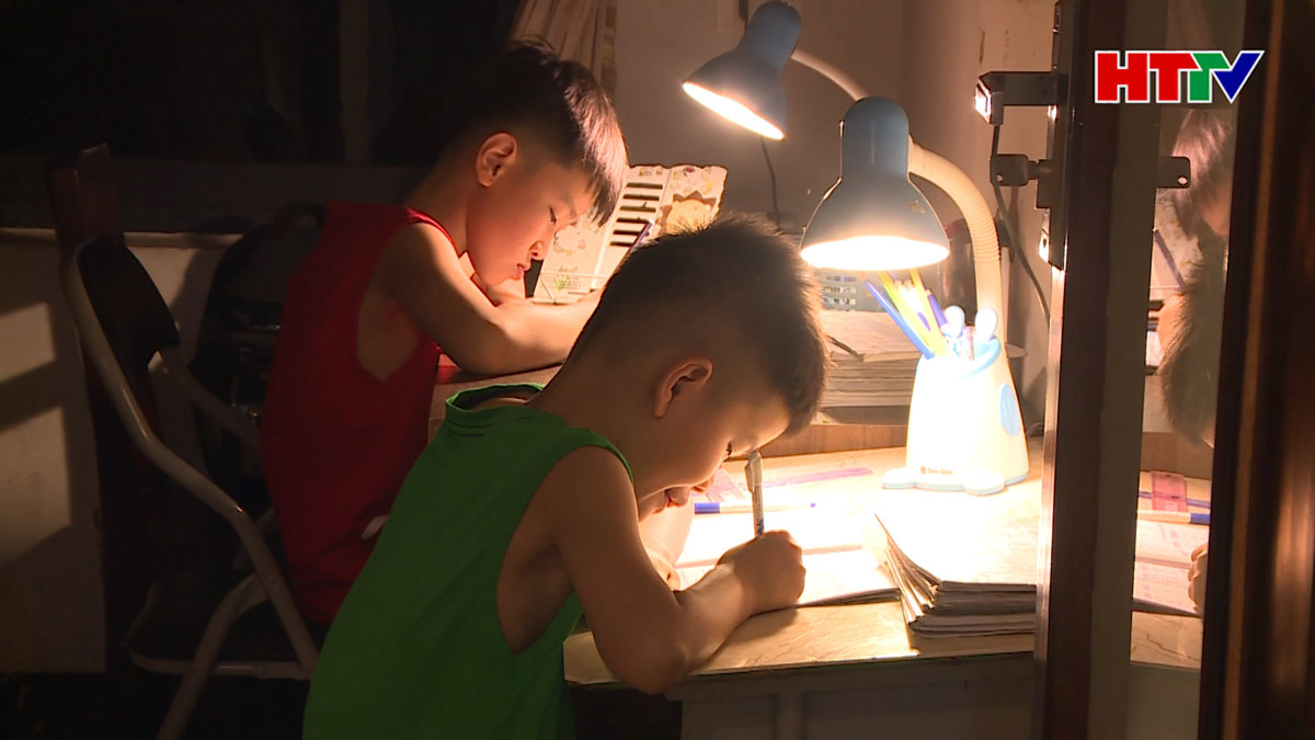 Hưởng ứng Giờ Trái đất - Thay đổi thói quen sử dụng điện