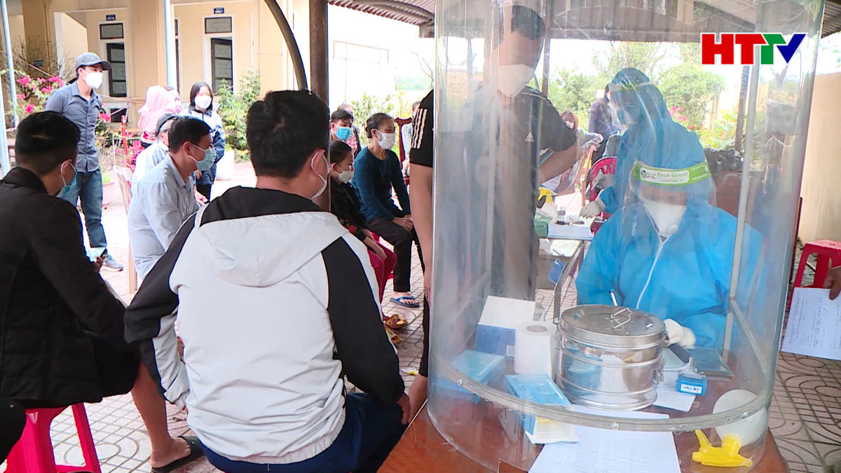 Bất chấp quy định, Kit, test xét nghiệm mỗi nơi một giá