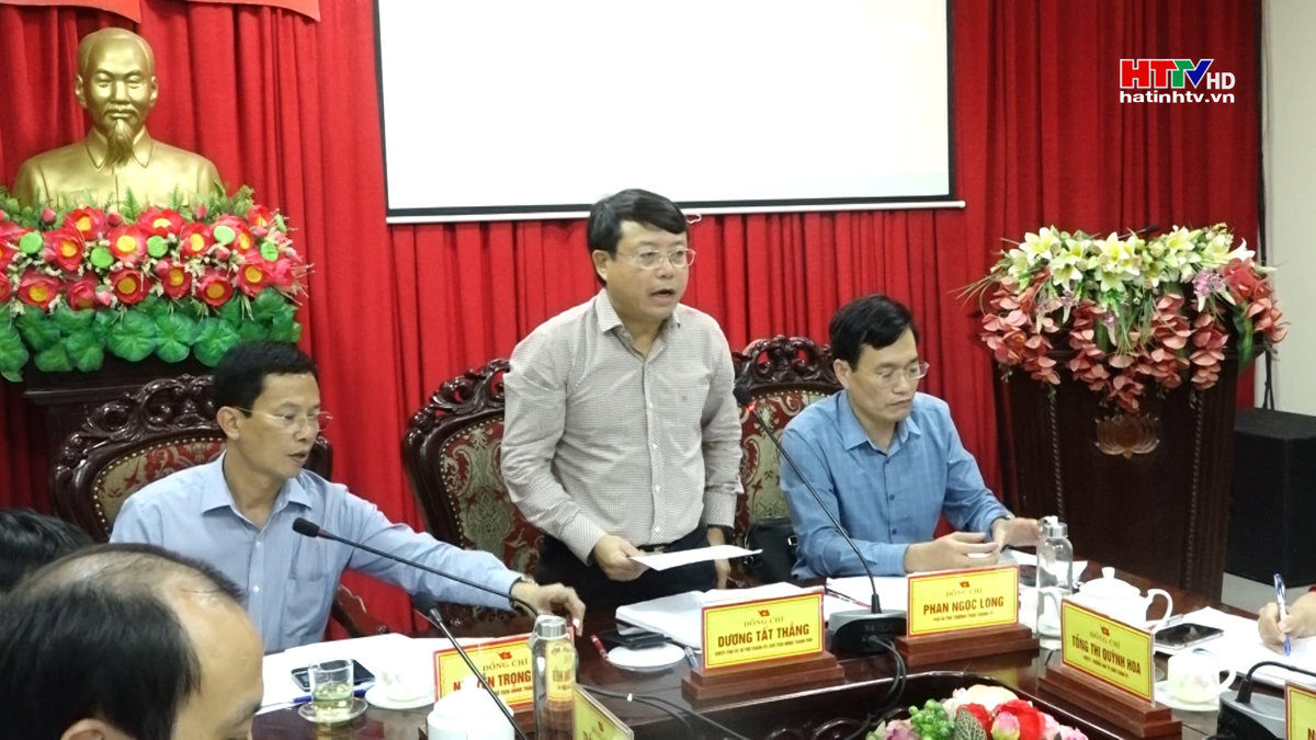 Thành ủy Hà Tĩnh giao ban phường, xã đánh giá tình hình 11 tháng
