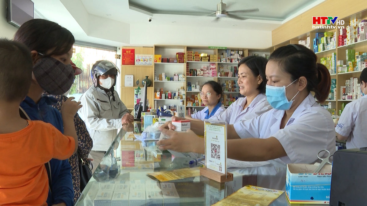 Cảnh báo tình trạng tùy tiện sử dụng thuốc khi đau mắt đỏ