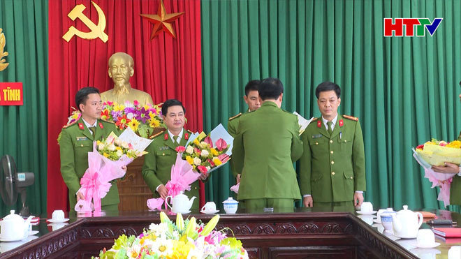 Trao thưởng cho Ban chuyên án có thành tích xuất sắc trong điều tra, bắt giữ đối tượng giết người