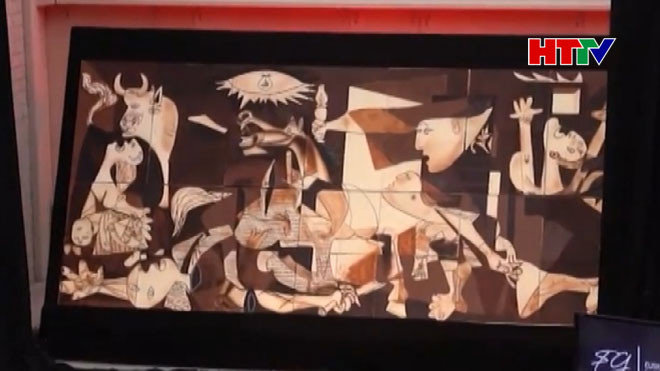 Tái hiện tác phẩm "Guernica" của Picasso bằng socola