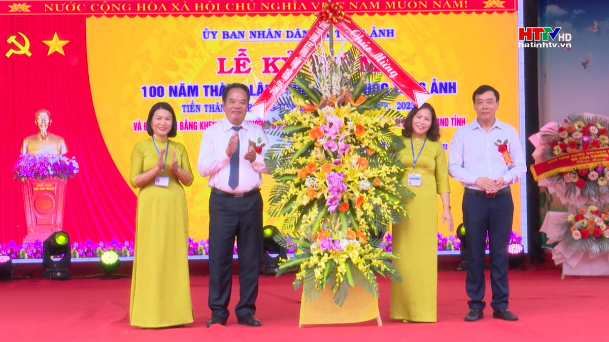 Trường Tiểu học Tùng Ảnh (Đức Thọ) tròn 100 năm tuổi