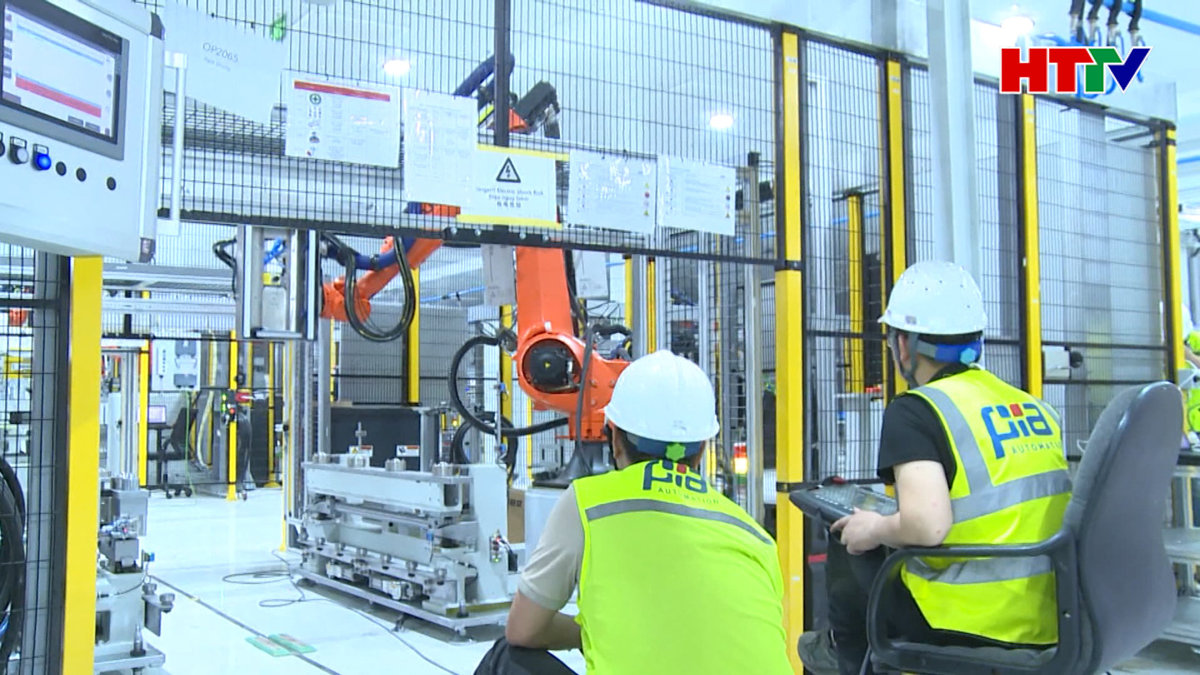 Tổng vốn đầu tư thực hiện toàn xã hội tăng hơn 37,9% so với cùng kỳ