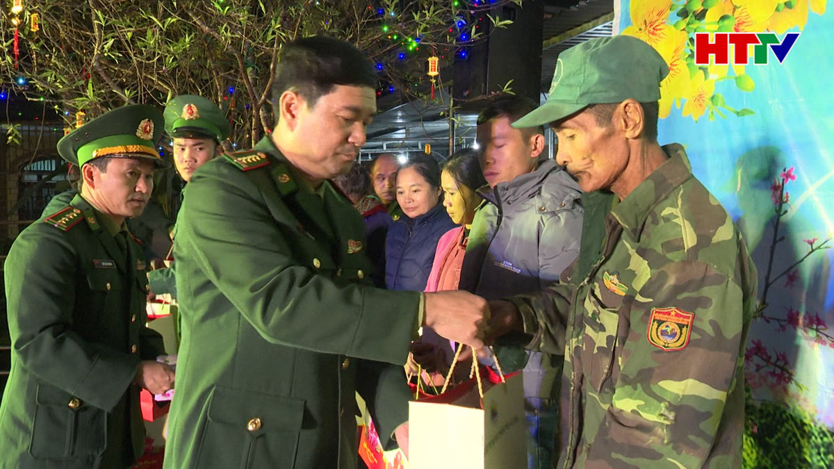 Xuân Biên phòng - ấm lòng dân bản