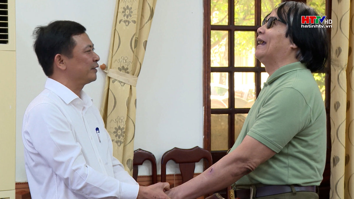 Đồng chí Lê Ngọc Châu tri ân thế hệ cha anh