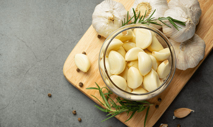 Ăn 1 tép tỏi sống mỗi ngày điều kỳ lạ gì sẽ đến với cơ thể?