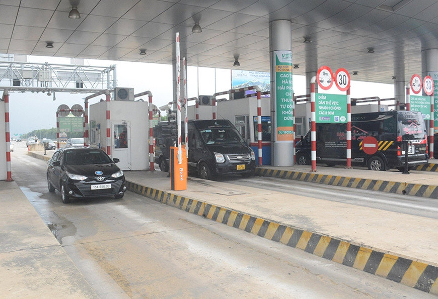 Đẩy nhanh thực hiện thu phí không dừng