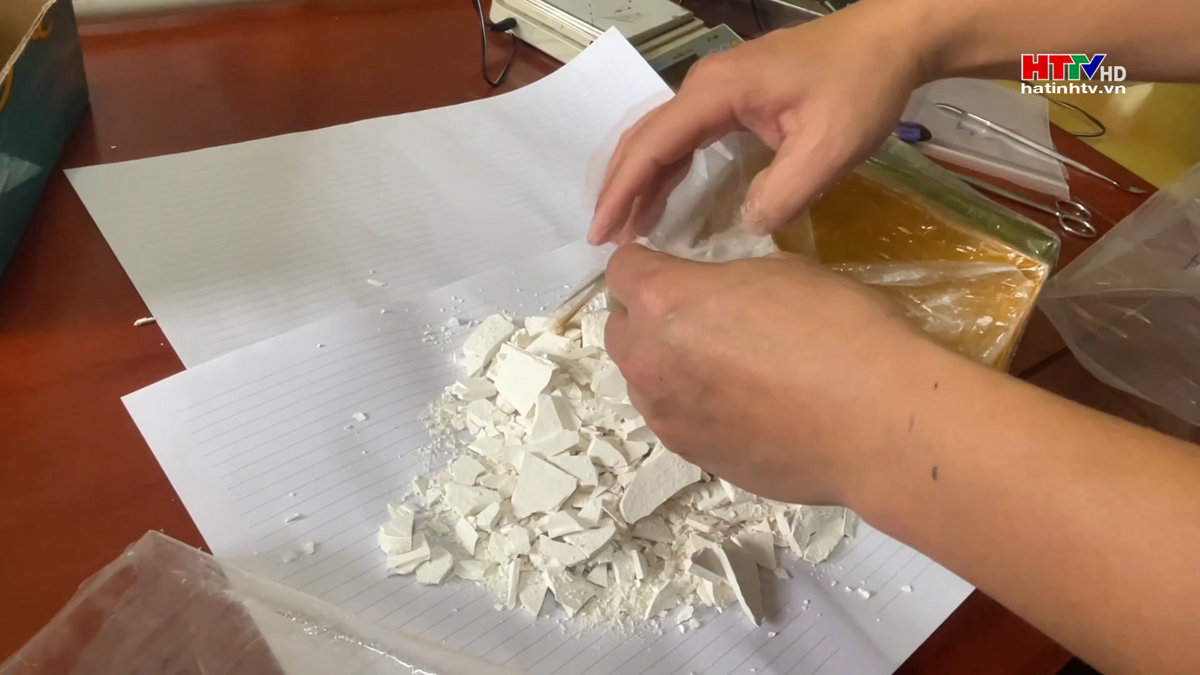 Bắt quả tang đối tượng vận chuyển heroin