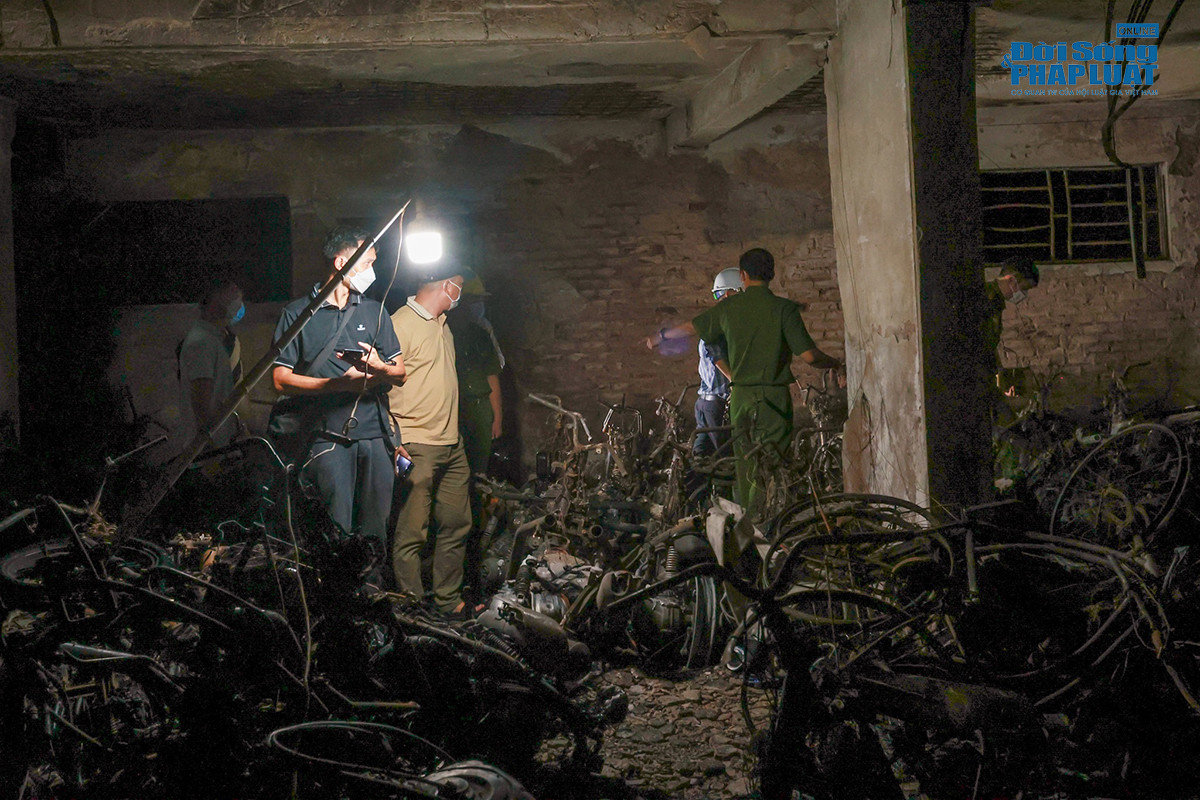 Hơn 30 người tử vong trong vụ cháy chung cư mini ở Hà Nội