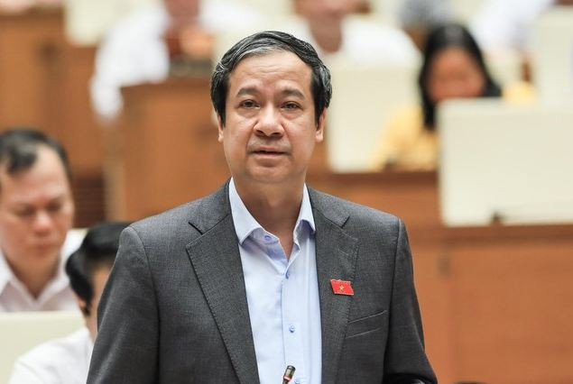 Bộ trưởng Bộ GD&ĐT giải trình về tăng học phí, giá sách giáo khoa