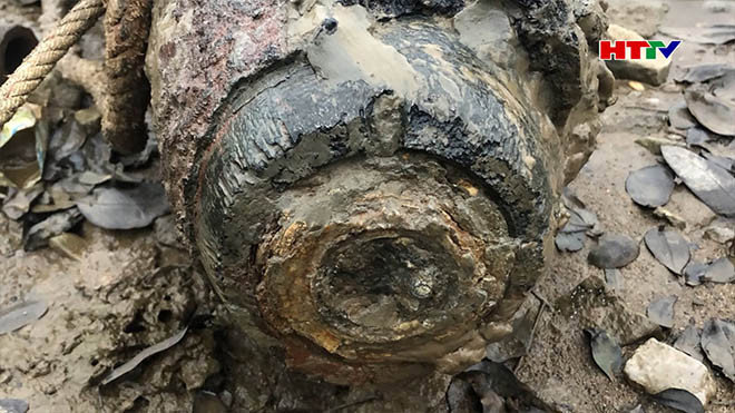 Phát hiện một quả bom trên sông Lam