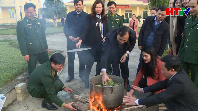 Bí thư tỉnh ủy đón tết sớm cùng cán bộ, chiến sỹ Đồn Biên phòng Hòa Hải