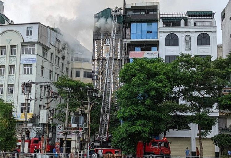 Cấp Bằng "Tổ quốc ghi công" cho 3 liệt sỹ hy sinh khi thực hiện nhiệm vụ chữa cháy