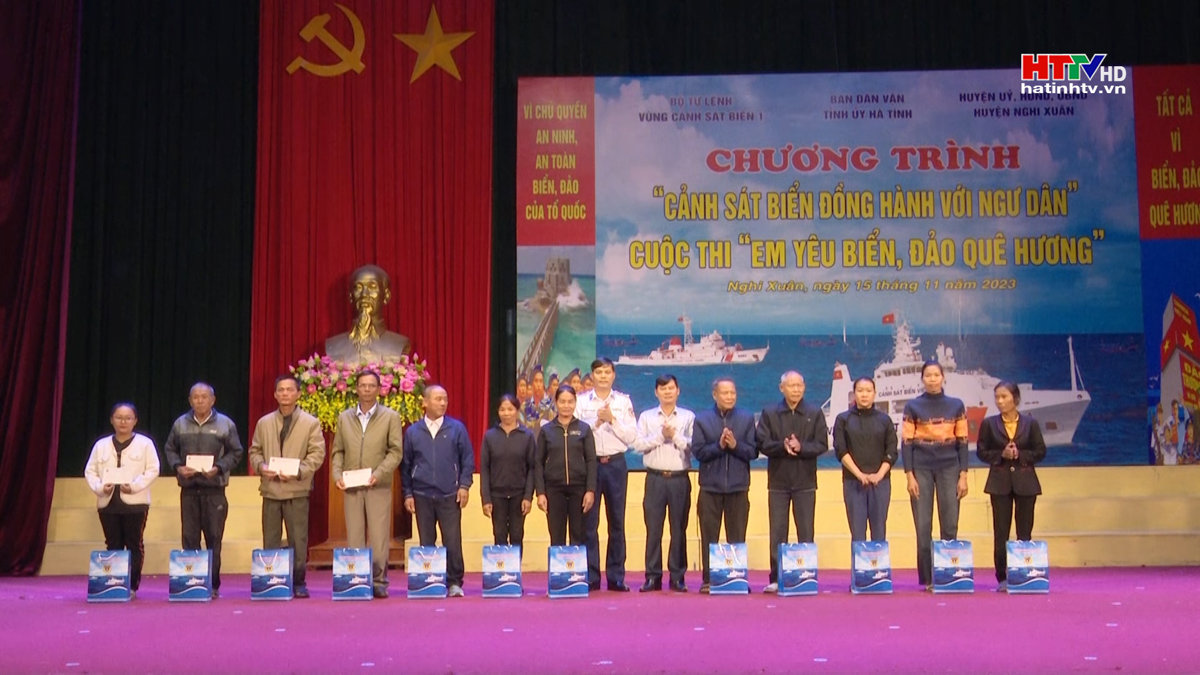 “Cảnh sát biển đồng hành với ngư dân” ở Nghi Xuân