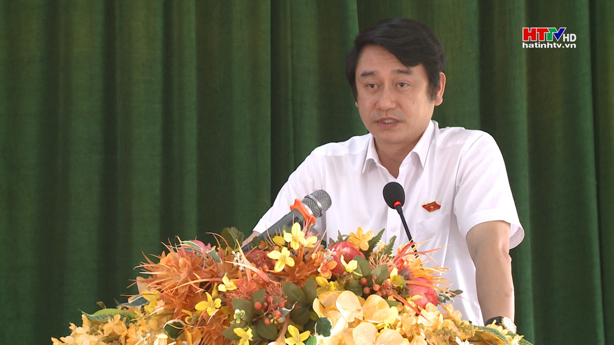 Đại biểu Quốc hội tiếp xúc cử tri Hương Khê