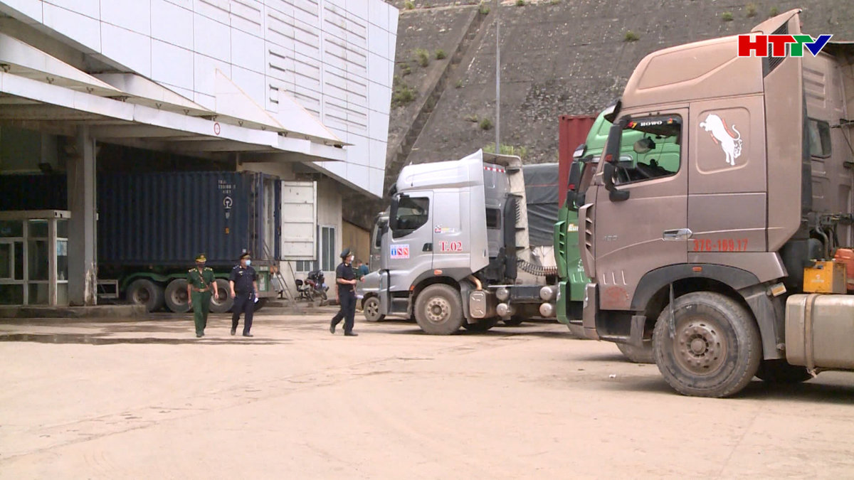 Cửa khẩu Quốc tế Cầu Treo nhộn nhịp trở lại