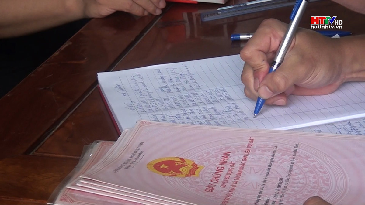 Can Lộc: Đăng ký biến động địa chỉ đất sau sáp nhập