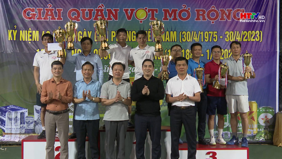 Bế mạc giải quần vợt Thị xã Hồng Lĩnh mở rộng