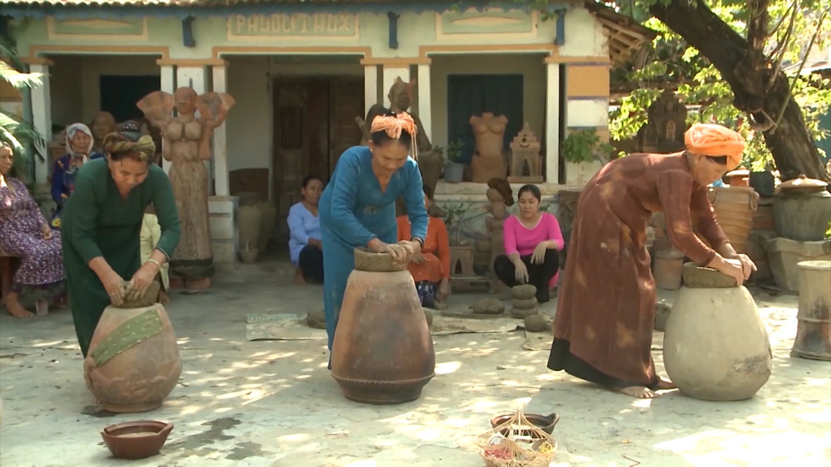 Unesco vinh danh Nghệ thuật làm gốm của người Chăm