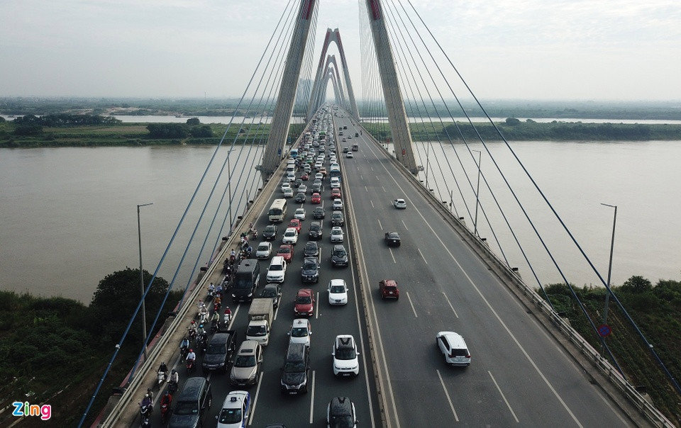Hà Nội cấm xe qua cầu Nhật Tân theo giờ trong 7 ngày để kiểm định chất lượng
