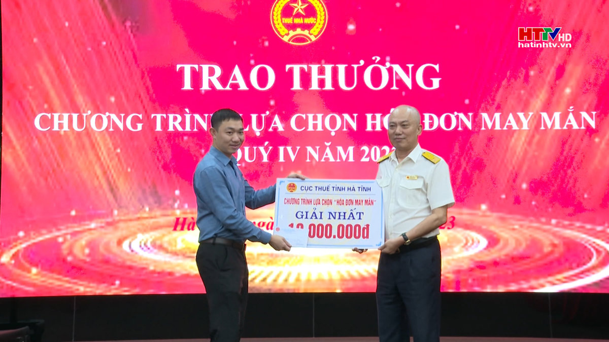 Trao thưởng hóa đơn may mắn Quý IV năm 2022