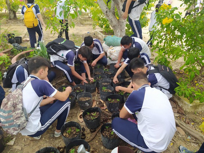 Học sinh làm bài kiểm tra không cần giấy, bút