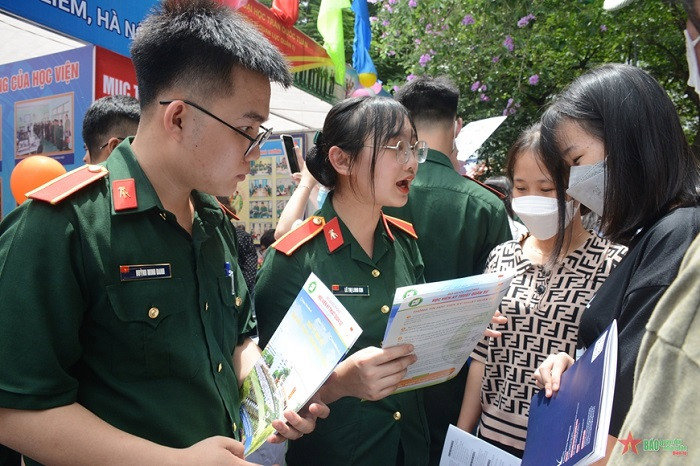 Khối trường Quân đội nâng điểm xét tuyển IELTS lên 5.5