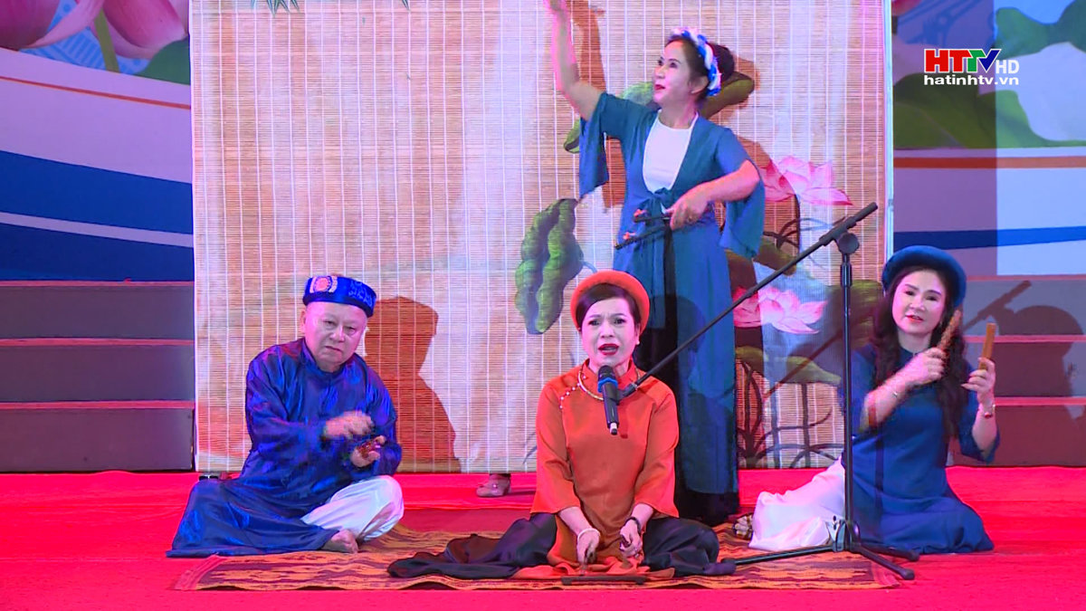 Khai mạc Liên hoan Tiếng hát Người cao tuổi