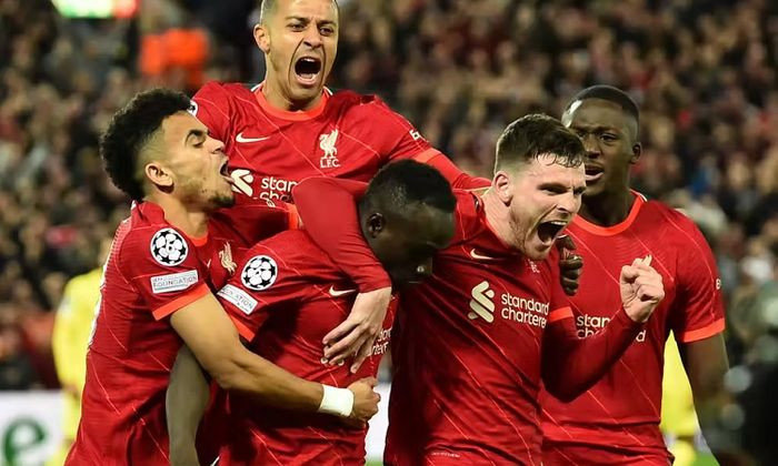 Đánh bại Tàu Ngầm Vàng, Lữ Đoàn Đỏ tiến thêm một bước tới cú ăn bốn lịch sử