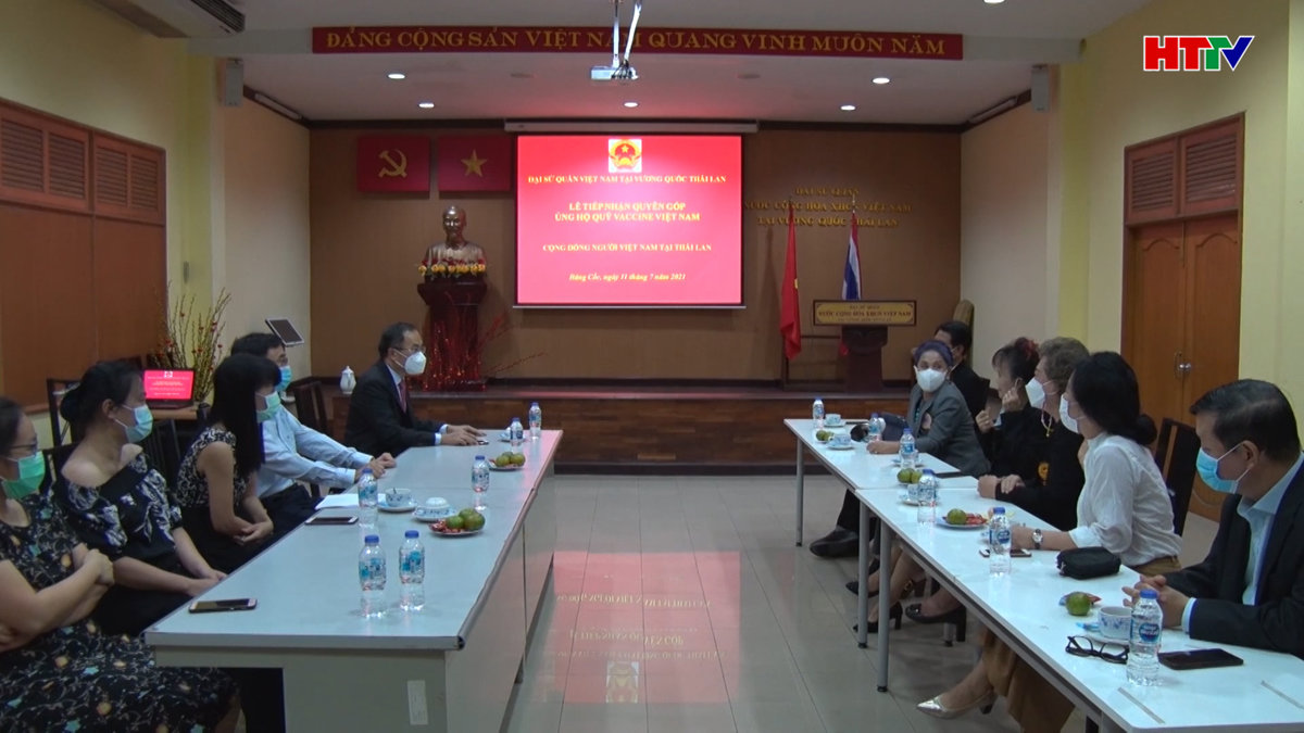 Người Việt tại Thái Lan ủng hộ Quỹ Vaccine Việt Nam