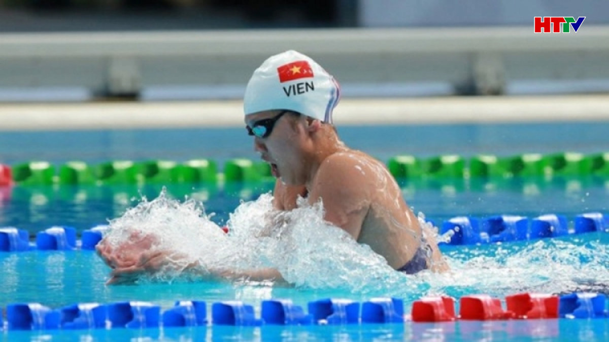 Kình ngư Ánh Viên tranh tài ở nội dung 800m tự do nữ