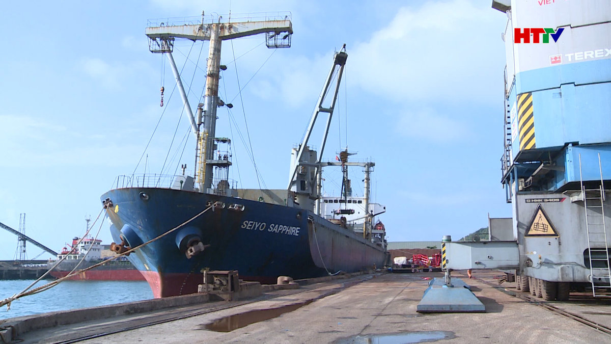 Hà Tĩnh đón trên 50 lượt tàu cập cảng trong dịp Tết