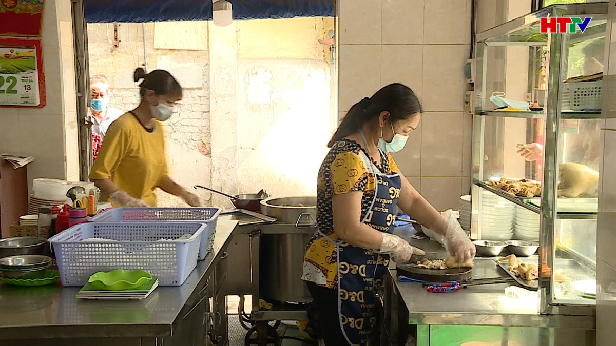 Hà Nội ngày đầu nới lỏng biện pháp chống dịch